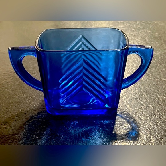 Hazel Atlas double handled cobalt blue sugar bowl Chevron design vintage - Picture 1 of 4